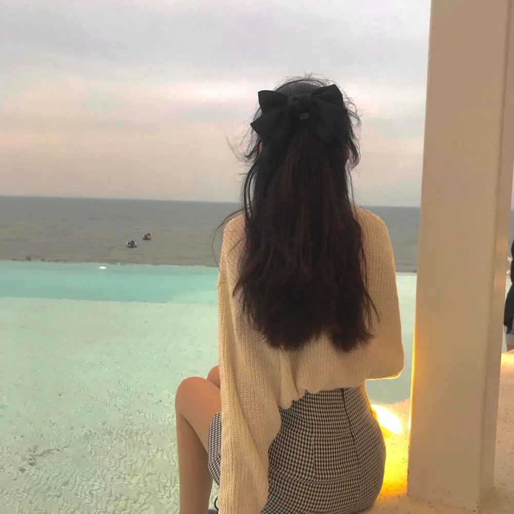 美女与液体人